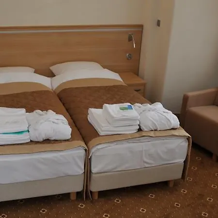 Uzdrowisko Cieplice - - Dlugi Dom * Еленя-Гура