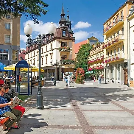 Uzdrowisko Cieplice - - Dlugi Dom Resort *