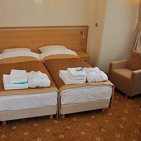Uzdrowisko Cieplice - - Dlugi Dom Resort Jelenia Gora