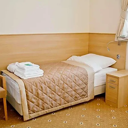Resort Uzdrowisko Cieplice - - Dlugi Dom *