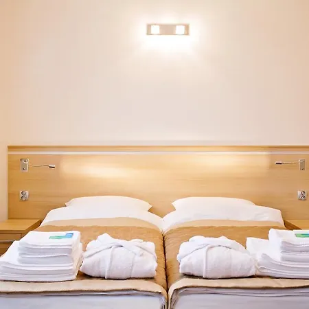 Resort Uzdrowisko Cieplice - - Dlugi Dom