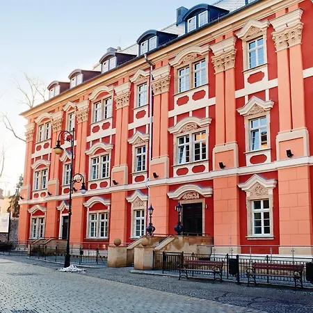 Uzdrowisko Cieplice - - Dlugi Dom Resort *