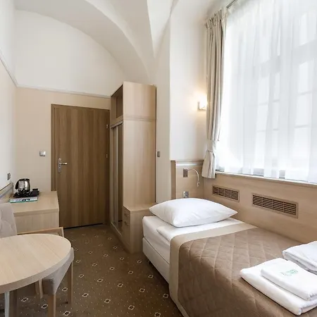 Uzdrowisko Cieplice - - Dlugi Dom