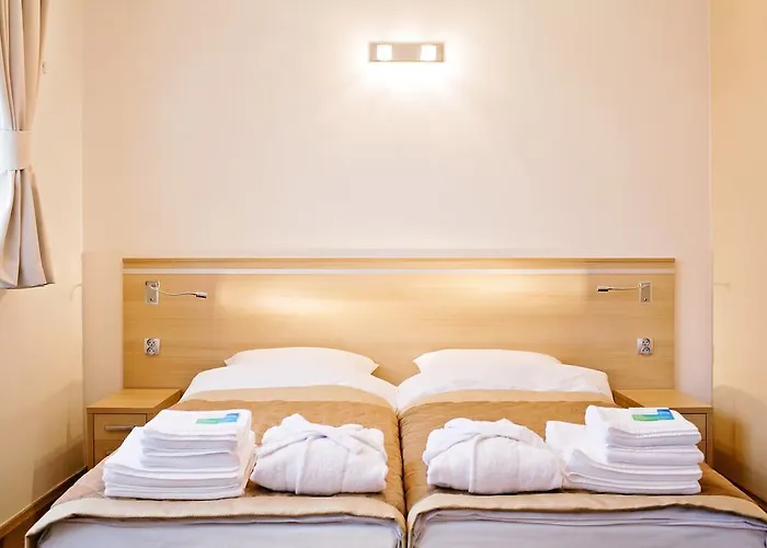 Resort Uzdrowisko Cieplice - - Dlugi Dom