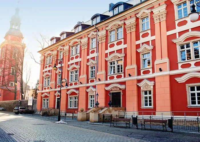 Uzdrowisko Cieplice - - Dlugi Dom Resort *