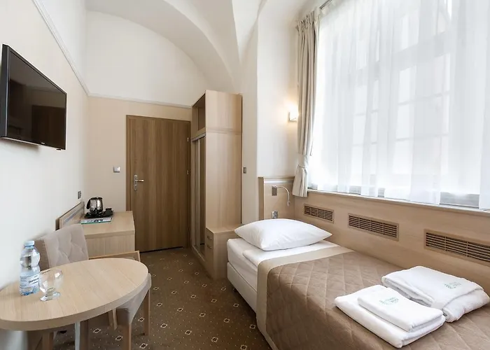 Uzdrowisko Cieplice - - Dlugi Dom