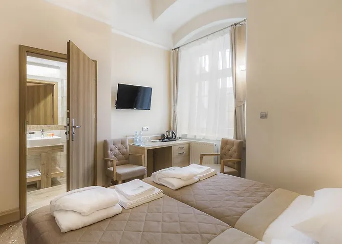 Uzdrowisko Cieplice - - Dlugi Dom *